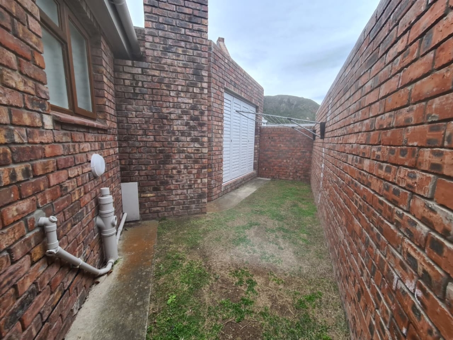 To Let 3 Bedroom Property for Rent in Glentana Western Cape